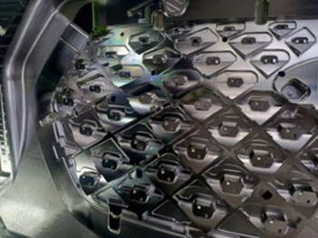 automotive grille injection mold 05