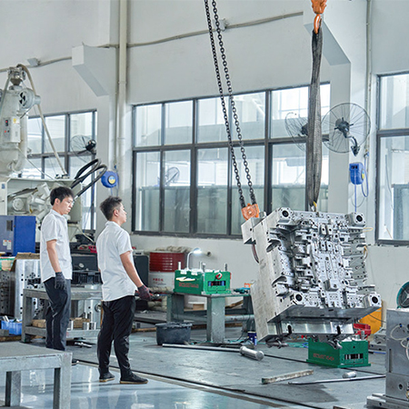 Top Automotive Injection Mold Manufacturers in China (2025 Guide)